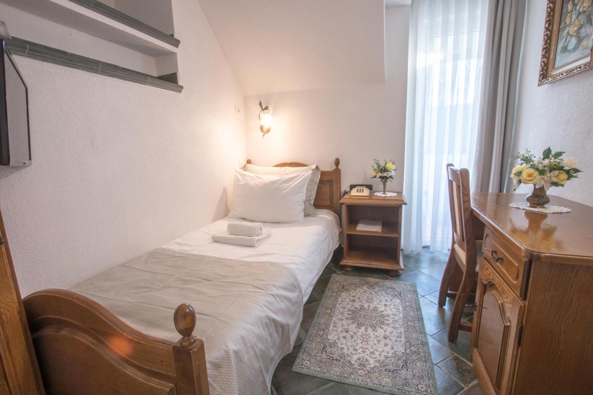 Jagodic Garni Hotel Cerklje na Gorenjskem Habitación foto