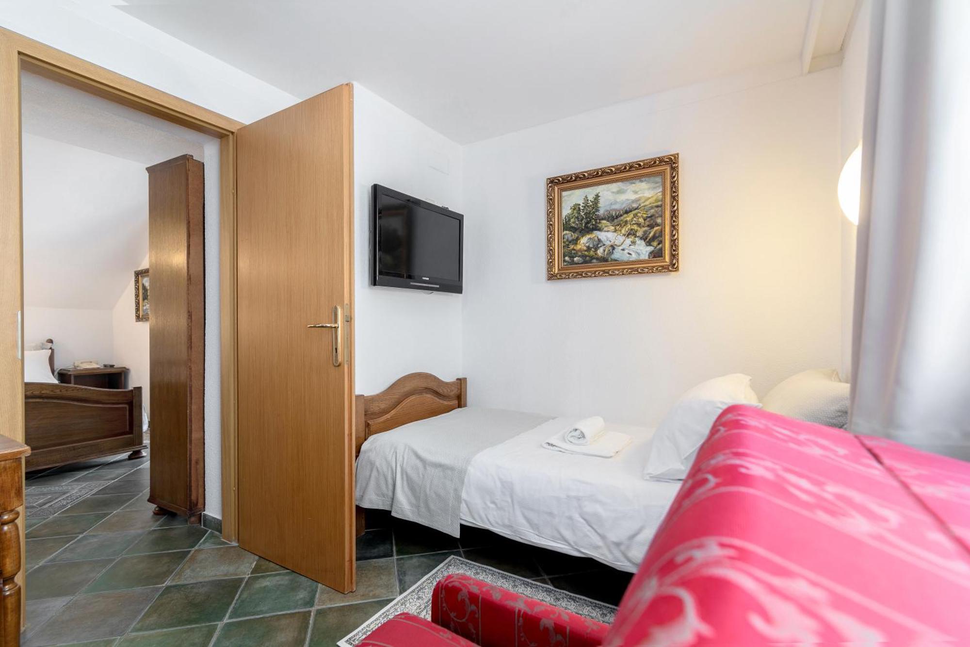 Jagodic Garni Hotel Cerklje na Gorenjskem Habitación foto