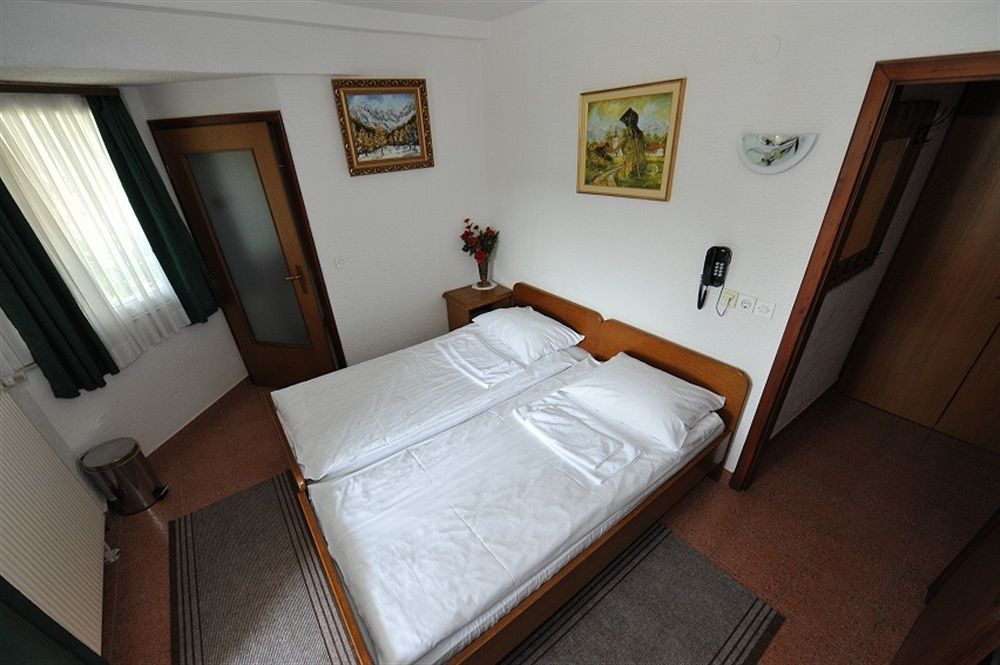 Jagodic Garni Hotel Cerklje na Gorenjskem Exterior foto